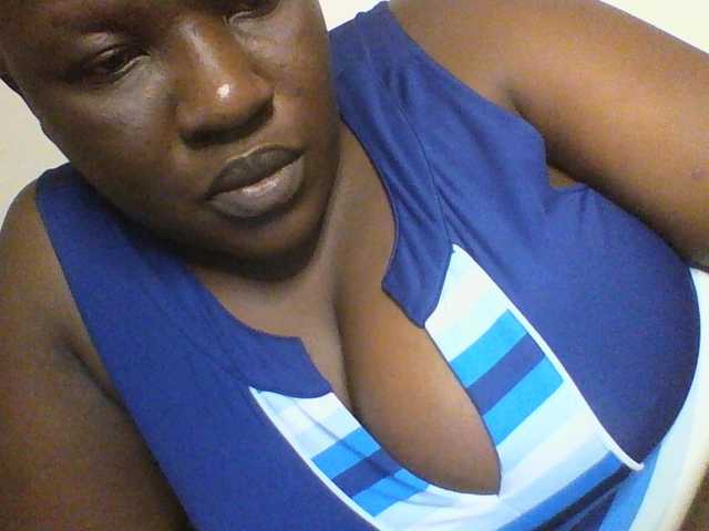 Live sex webcam photo for Sexyboobys #291207289