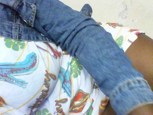 Live sex webcam photo for Sexyboobys #291251051