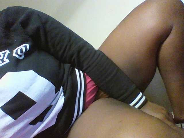 Live sex webcam photo for Sexyboobys #291336945