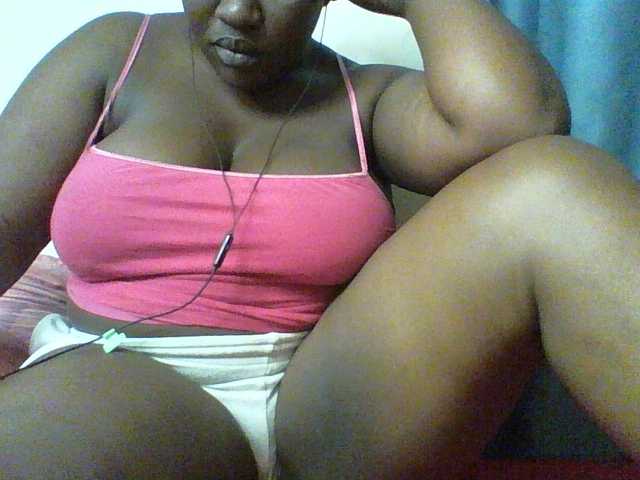 Live sex webcam photo for Sexyboobys #291338616