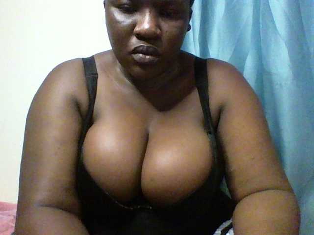 Live sex webcam photo for Sexyboobys #291387887