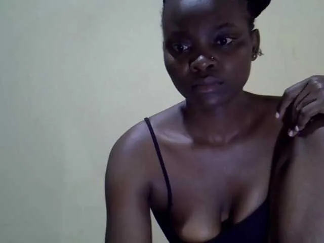 Live sex webcam photo for Sexybooty15 #289985267