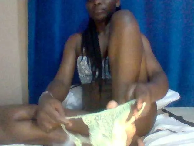 Live sex webcam photo for Sexybooty15 #293341685