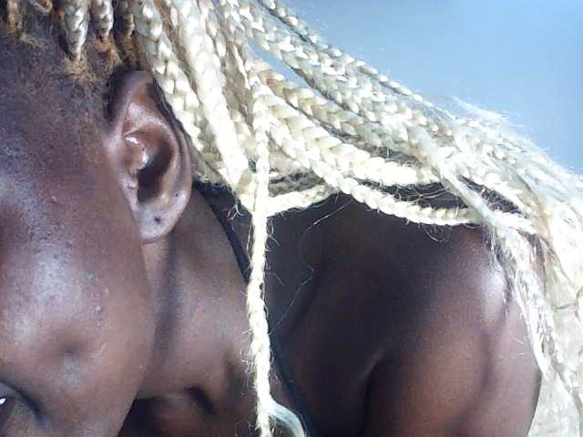 Live sex webcam photo for Sexydavinah #294148378