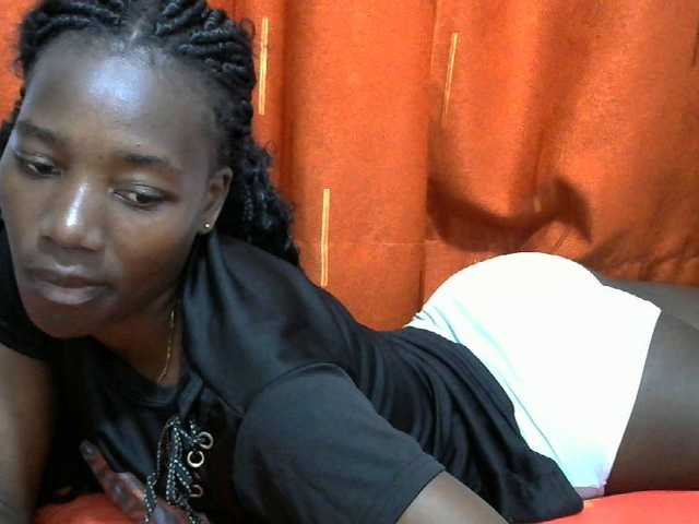 Live sex webcam photo for Sexydee14 #290271485