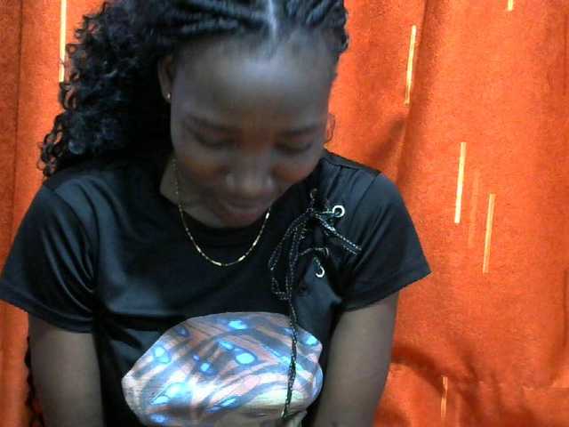 Live sex webcam photo for Sexydee14 #290274638