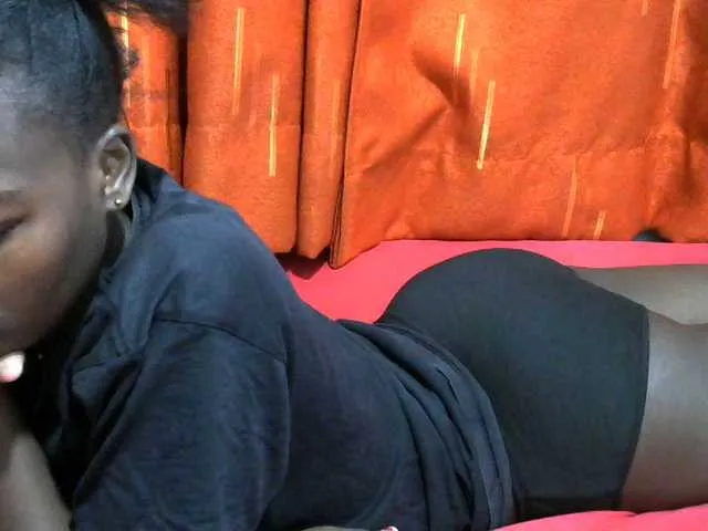 Live sex webcam photo for Sexydee14 #290641694