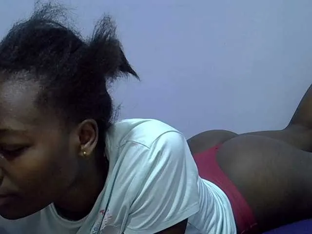 Live sex webcam photo for Sexydee14 #291161615