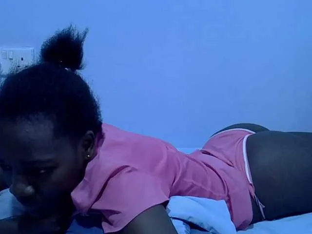 Live sex webcam photo for Sexydee14 #291189699