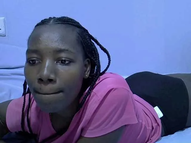 Live sex webcam photo for Sexydee14 #291266623