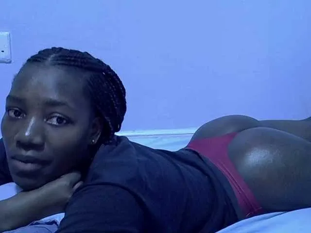 Live sex webcam photo for Sexydee14 #291294036