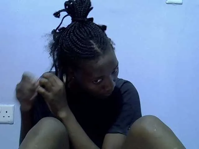 Live sex webcam photo for Sexydee14 #291451498