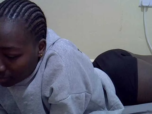 Live sex webcam photo for Sexydee14 #291809973