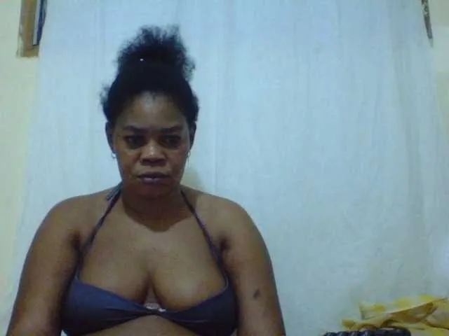Live sex webcam photo for Sexydove #275640708