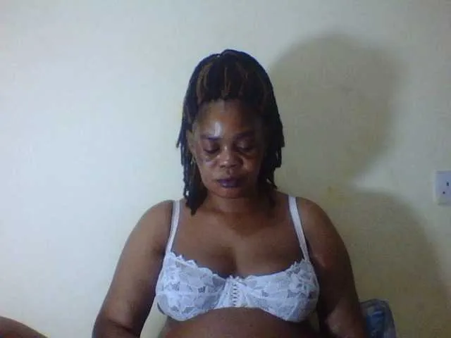 Live sex webcam photo for Sexydove #277085288