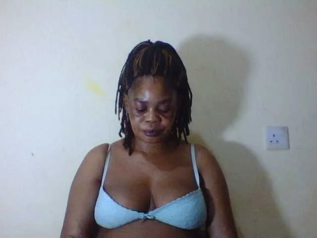 Live sex webcam photo for Sexydove #277099800