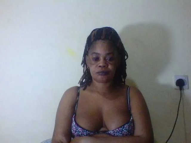 Live sex webcam photo for Sexydove #277125656