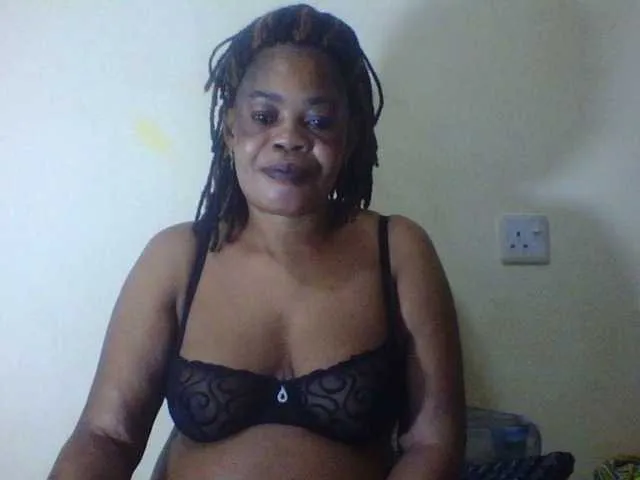 Live sex webcam photo for Sexydove #277134918