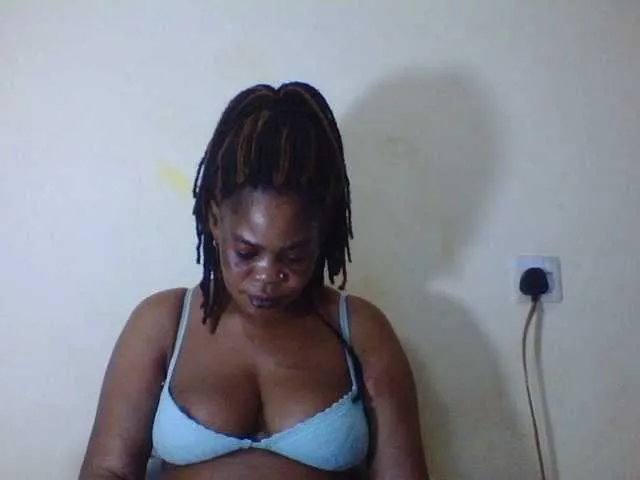 Live sex webcam photo for Sexydove #277195262