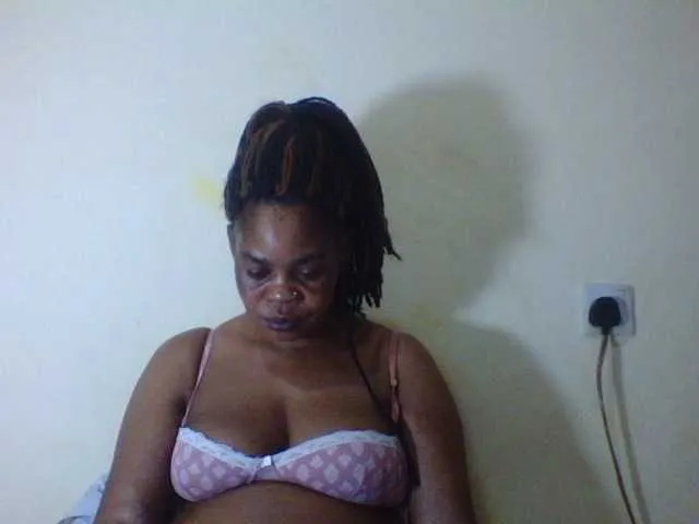 Live sex webcam photo for Sexydove #277216364