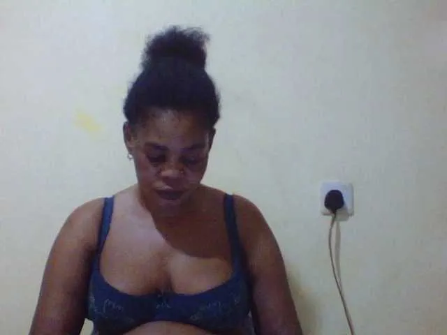 Live sex webcam photo for Sexydove #277341204