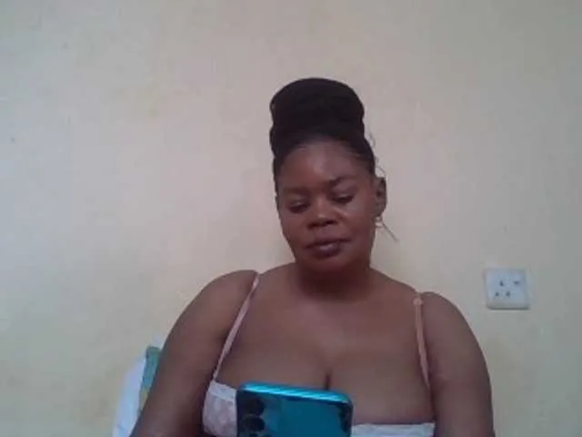 Live sex webcam photo for Sexydove #291285336