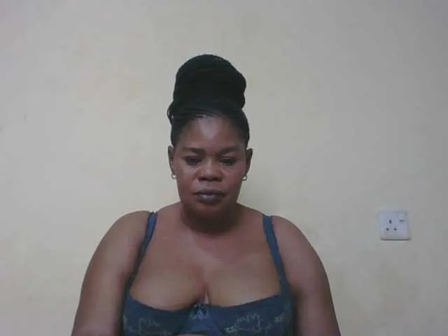 Live sex webcam photo for Sexydove #291333096