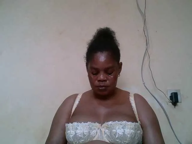 Live sex webcam photo for Sexydove #293229913
