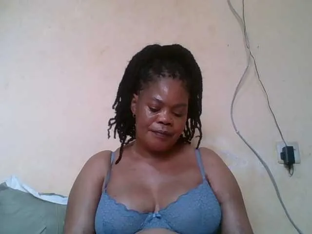 Live sex webcam photo for Sexydove #293585803