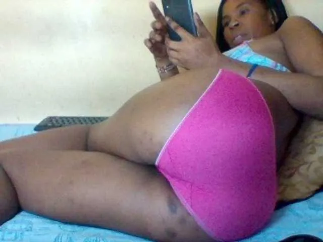 Live sex webcam photo for Sexyebonygal #278153243