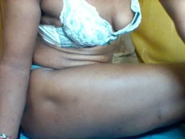 Live sex webcam photo for Sexyebonygal #278287335