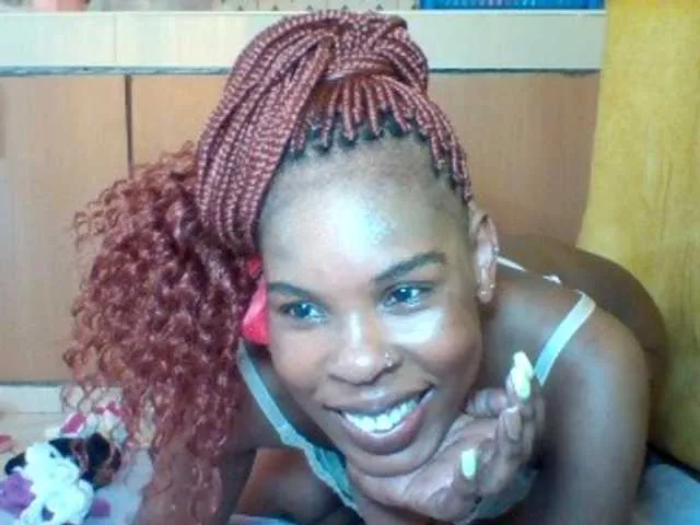 Live sex webcam photo for Sexyebonygal #286361737