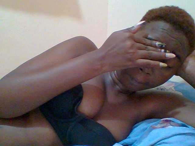 Live sex webcam photo for Sexyebonygal #290786102