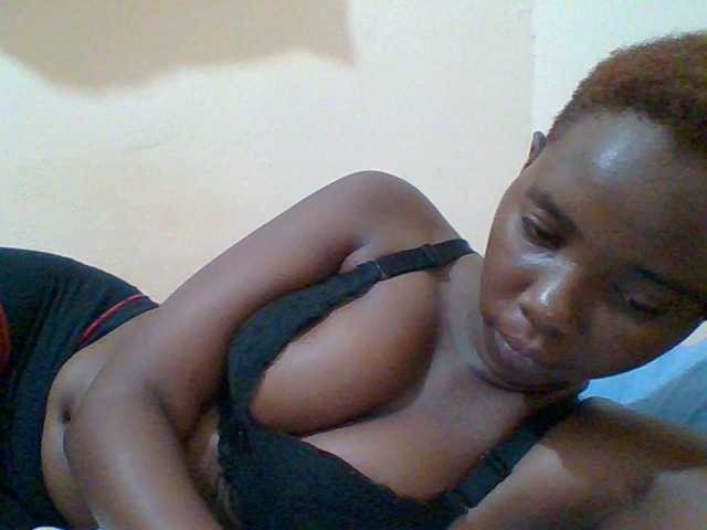 Live sex webcam photo for Sexyebonygal #290800547