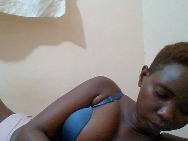 Live sex webcam photo for Sexyebonygal #290848314