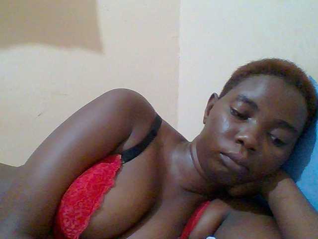 Live sex webcam photo for Sexyebonygal #290910291