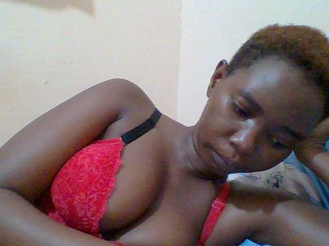 Live sex webcam photo for Sexyebonygal #290978848