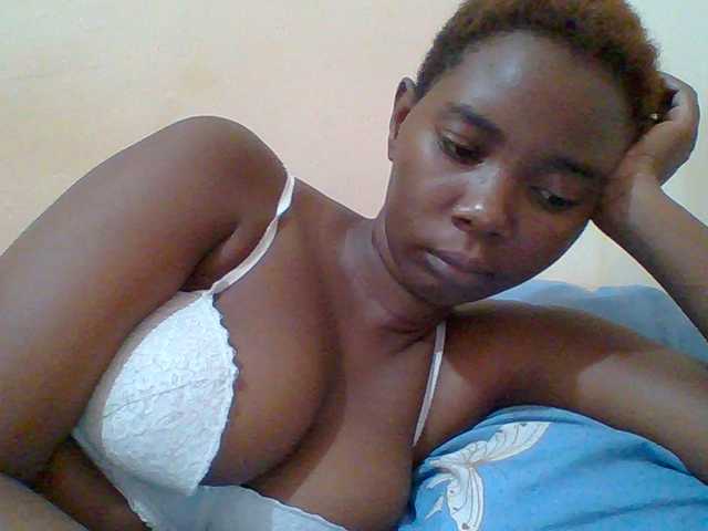 Live sex webcam photo for Sexyebonygal #291050733