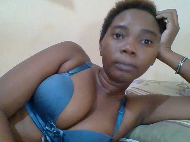 Live sex webcam photo for Sexyebonygal #291326326