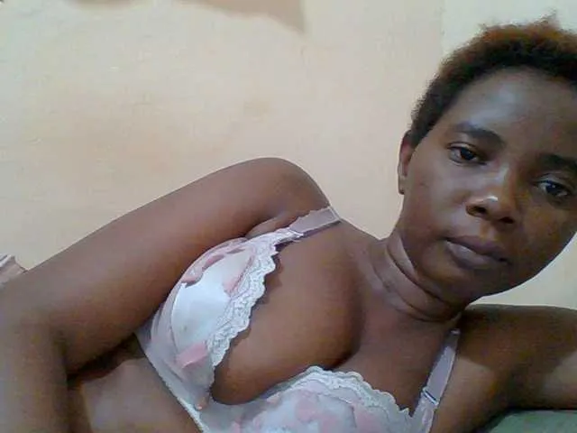 Live sex webcam photo for Sexyebonygal #291508216