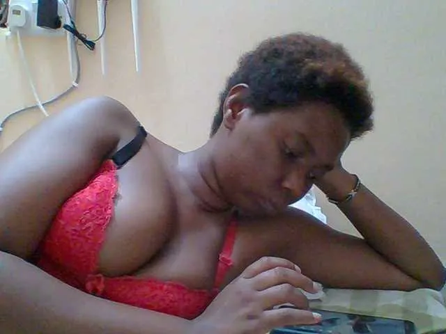 Live sex webcam photo for Sexyebonygal #291832364