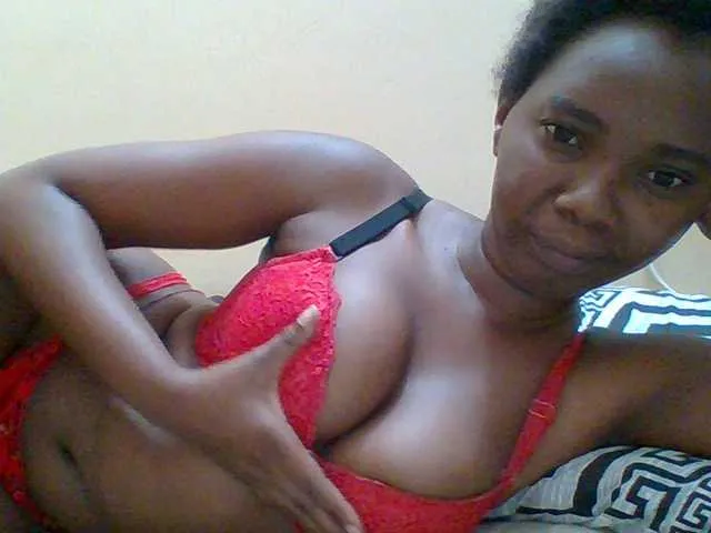 Live sex webcam photo for Sexyebonygal #291955951