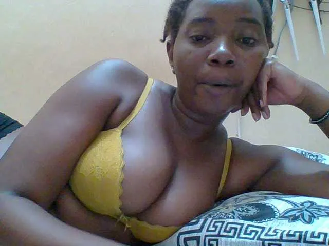 Live sex webcam photo for Sexyebonygal #293224315