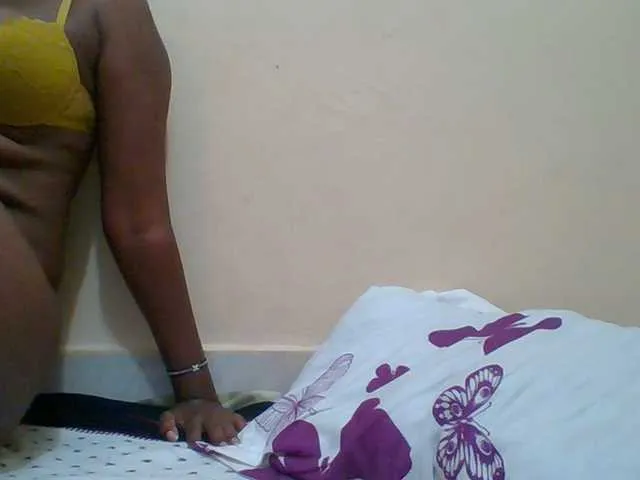 Live sex webcam photo for Sexyebonygal #293579408