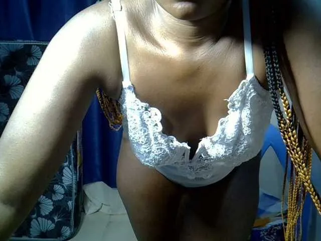 Live sex webcam photo for Sexyevonne #293582290