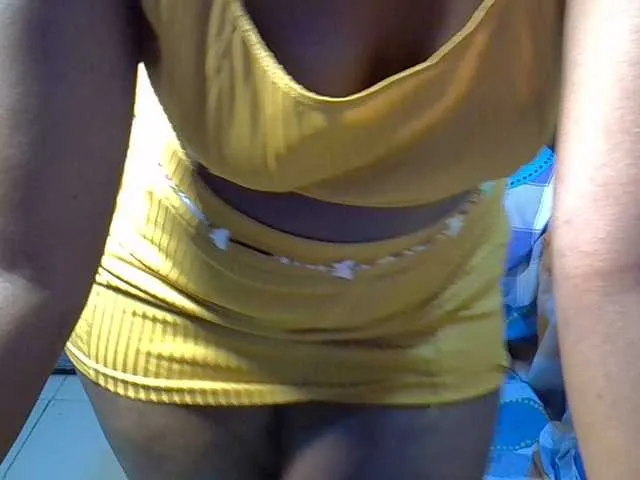 Live sex webcam photo for Sexyevonne #293605097