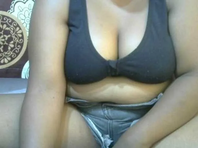 Live sex webcam photo for Sexyjasmine3 #290749862