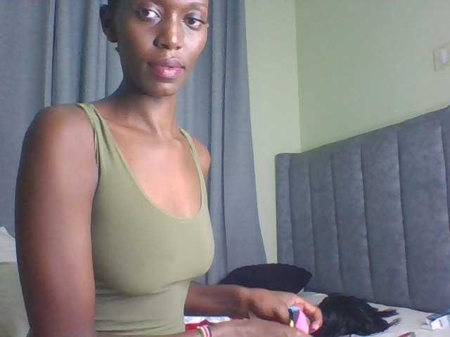 Live sex webcam photo for Sexymaya22 #291242388