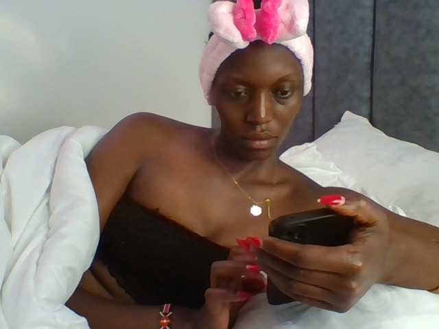 Live sex webcam photo for Sexymaya22 #291546695