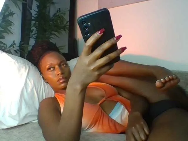Live sex webcam photo for Sexymaya22 #292991209